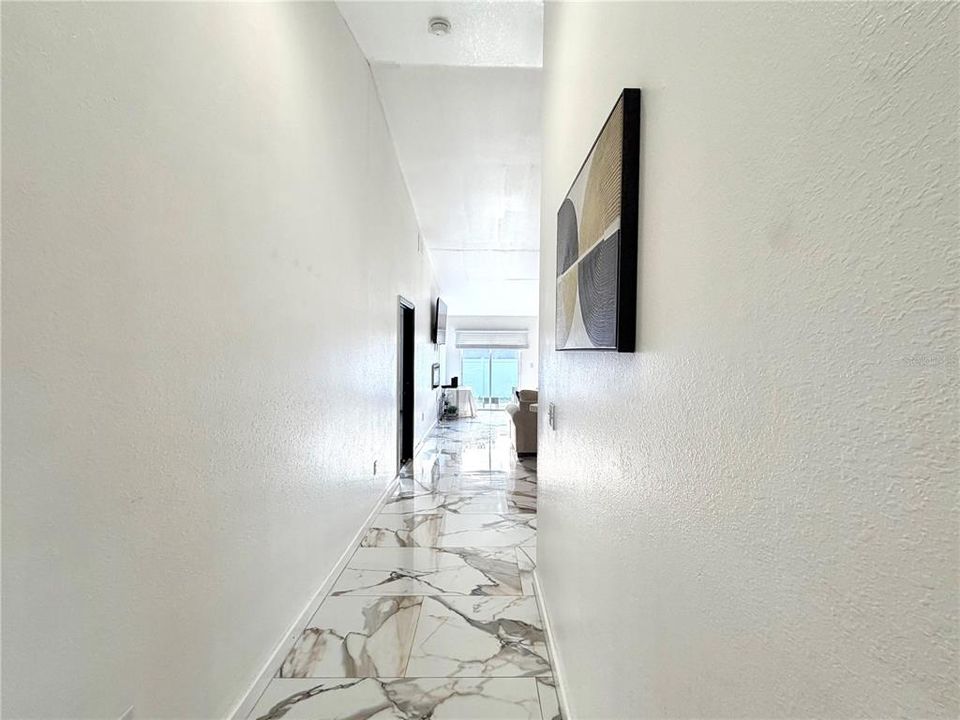 待售: $250,000 (4 贝兹, 2 浴室, 1736 平方英尺)