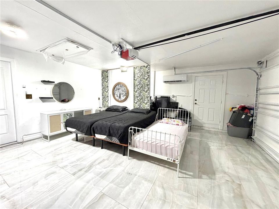 待售: $250,000 (4 贝兹, 2 浴室, 1736 平方英尺)