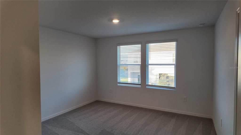 待售: $275,990 (3 贝兹, 2 浴室, 1407 平方英尺)