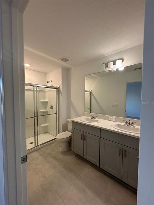 待售: $275,990 (3 贝兹, 2 浴室, 1407 平方英尺)