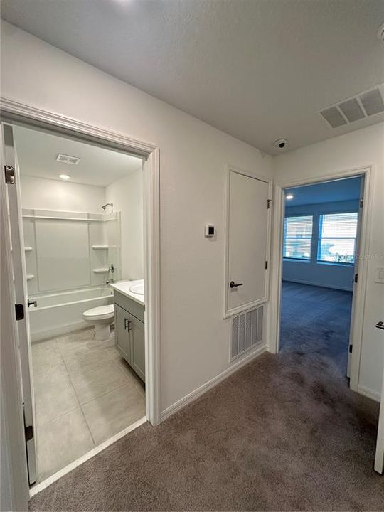 待售: $275,990 (3 贝兹, 2 浴室, 1407 平方英尺)