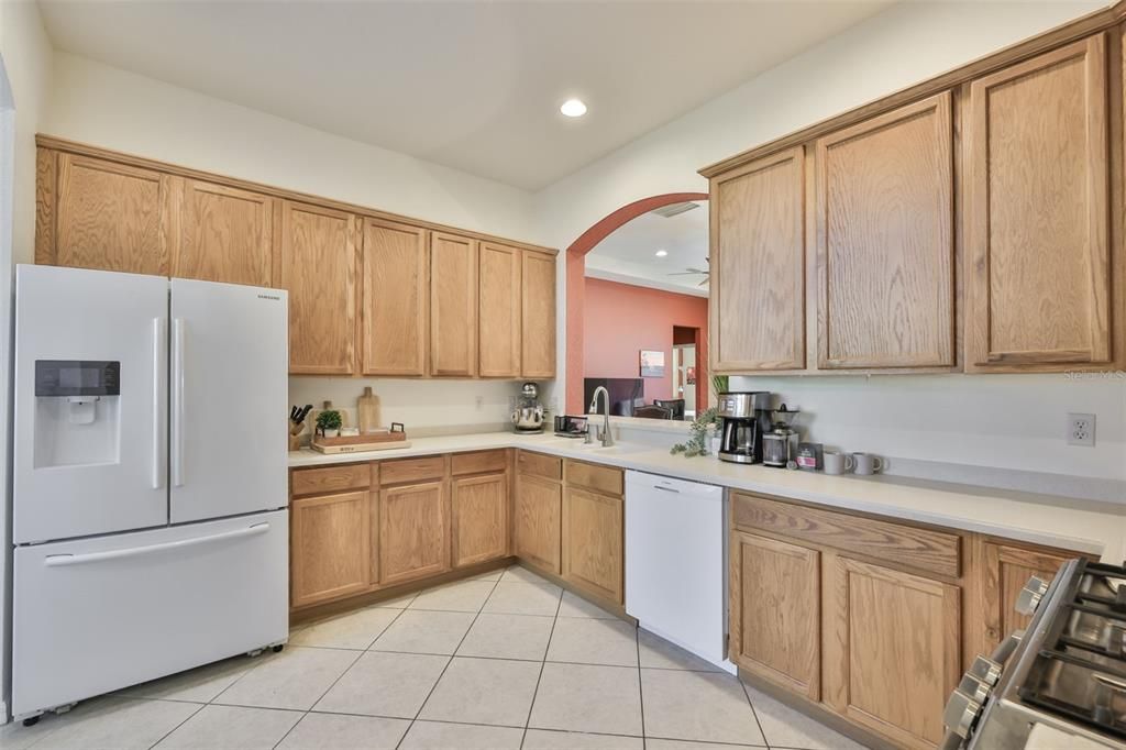 For Sale: $275,000 (3 beds, 2 baths, 1630 Square Feet)