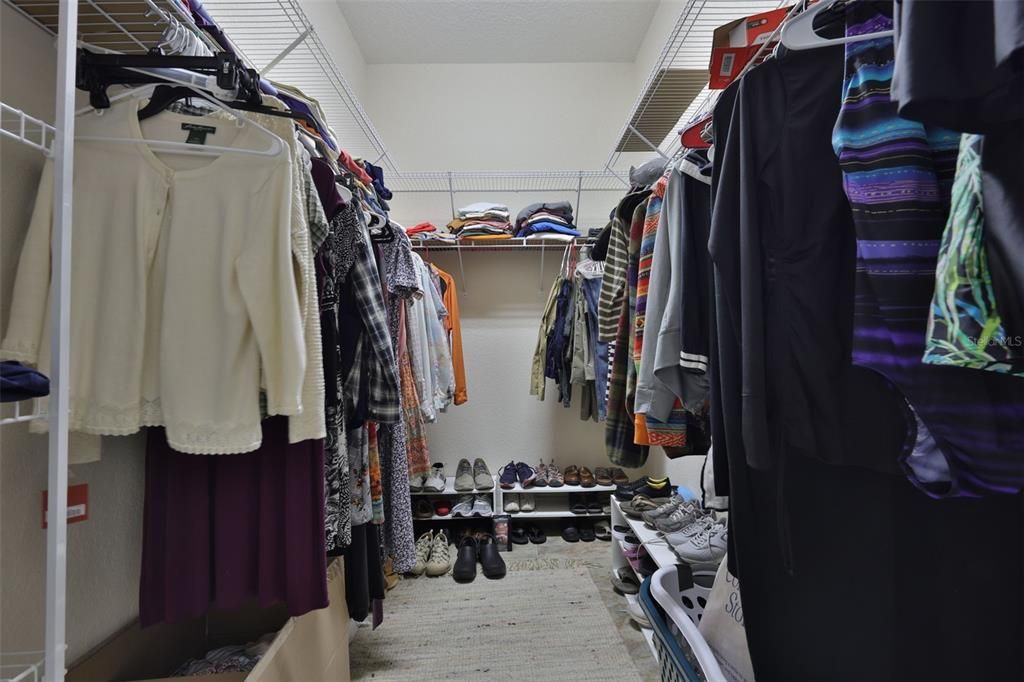 For Sale: $275,000 (3 beds, 2 baths, 1630 Square Feet)