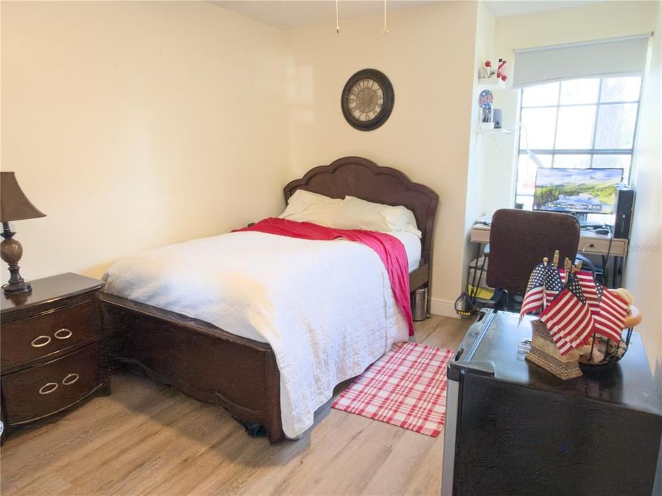 待售: $275,000 (3 贝兹, 2 浴室, 1329 平方英尺)