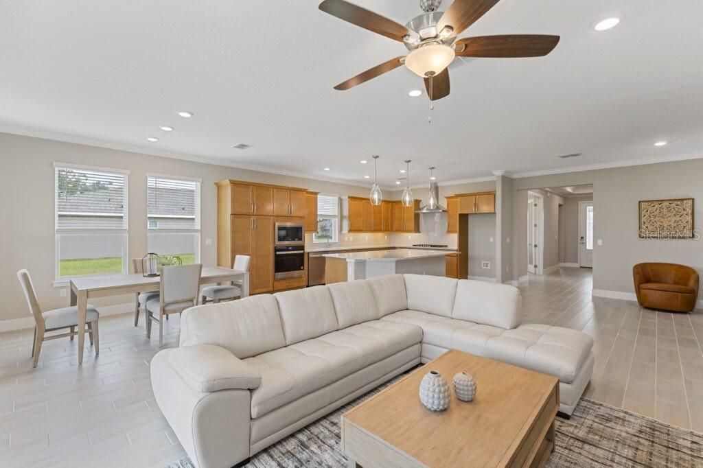 For Sale: $439,990 (2 beds, 2 baths, 2056 Square Feet)