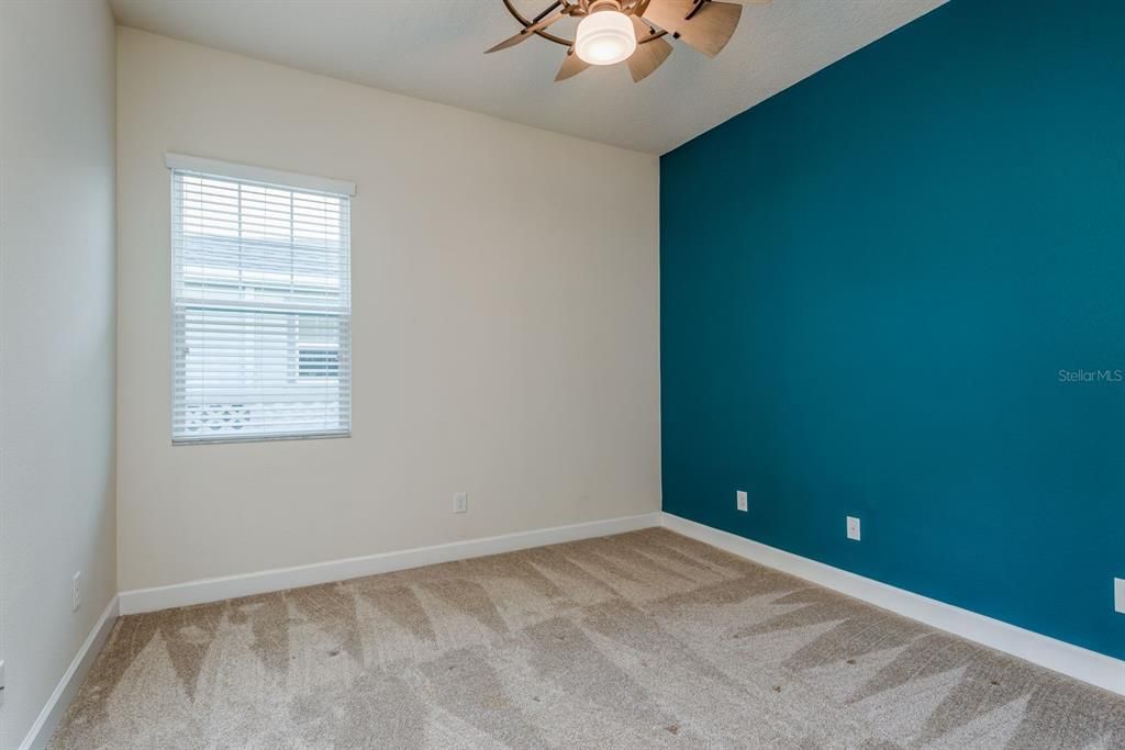 For Sale: $600,000 (4 beds, 3 baths, 2556 Square Feet)