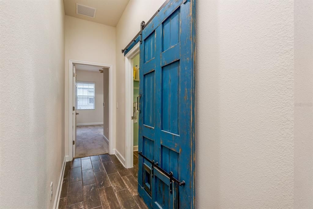 For Sale: $600,000 (4 beds, 3 baths, 2556 Square Feet)