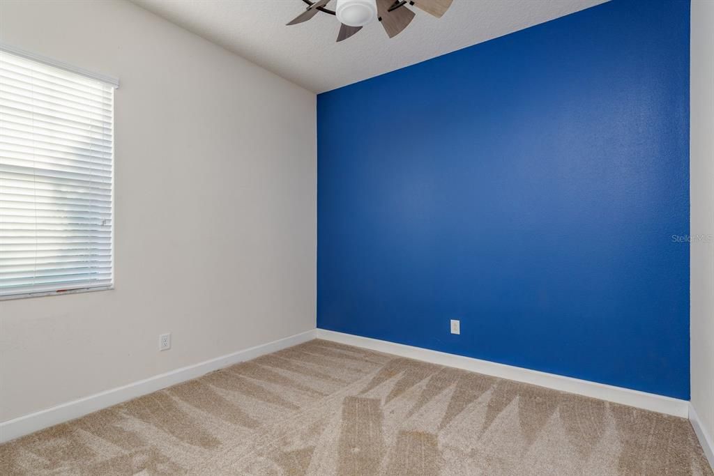 For Sale: $600,000 (4 beds, 3 baths, 2556 Square Feet)