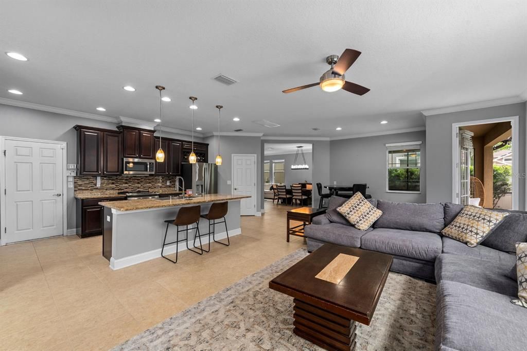 待售: $739,990 (4 贝兹, 3 浴室, 3295 平方英尺)