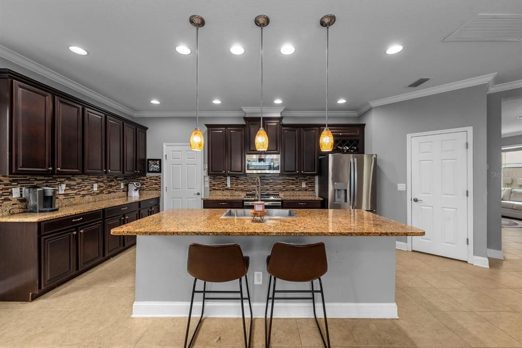 待售: $739,990 (4 贝兹, 3 浴室, 3295 平方英尺)