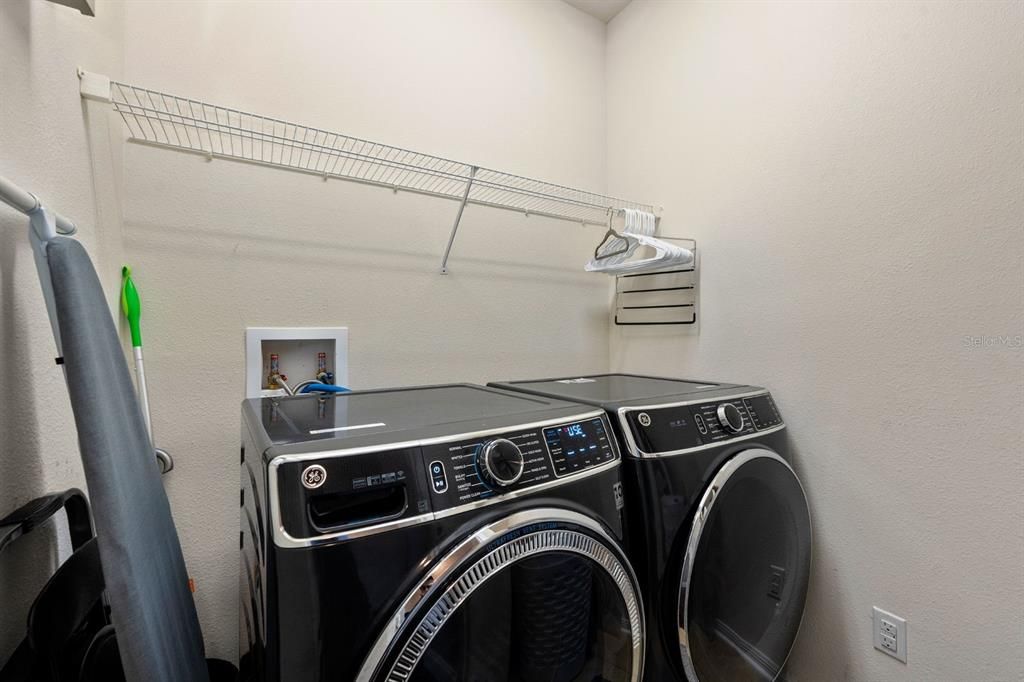 待售: $739,990 (4 贝兹, 3 浴室, 3295 平方英尺)