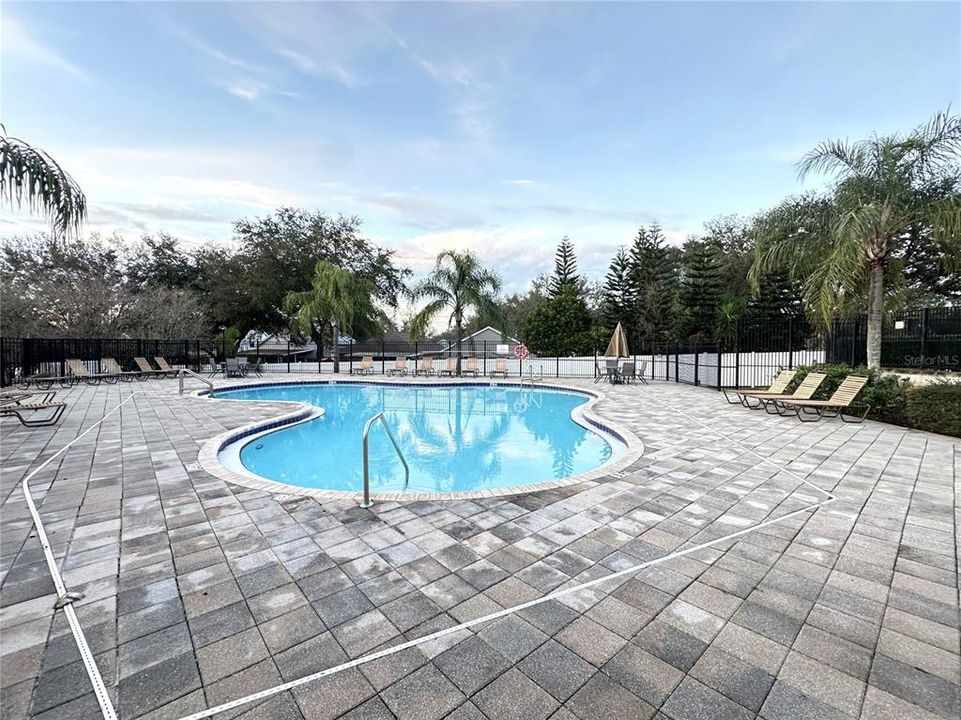 На продажу: $235,000 (3 спален, 2 ванн, 1408 Квадратных фут)