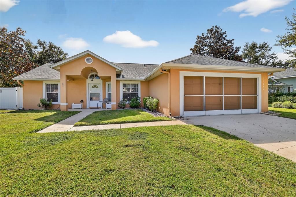 Active With Contract: $375,000 (3 beds, 2 baths, 1394 Square Feet)