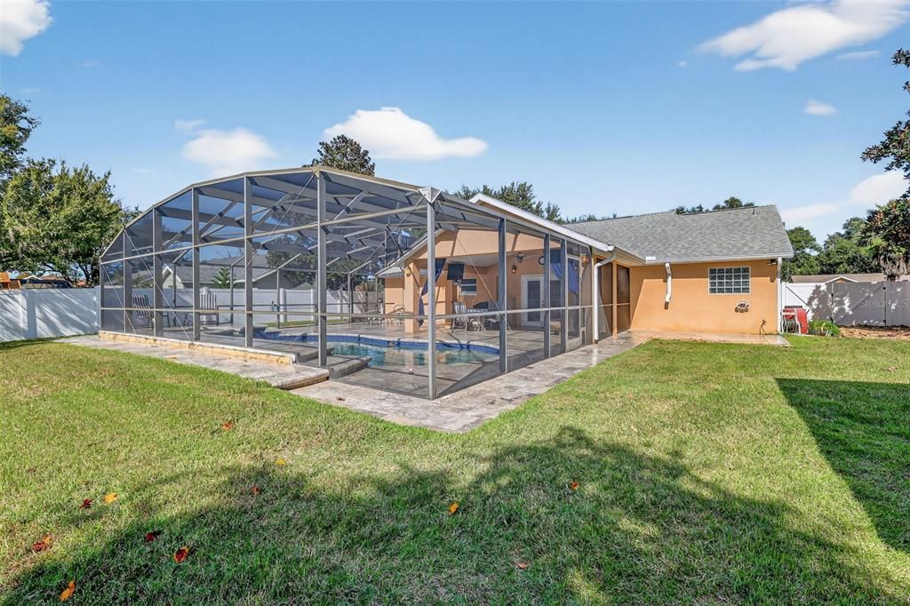 Active With Contract: $375,000 (3 beds, 2 baths, 1394 Square Feet)