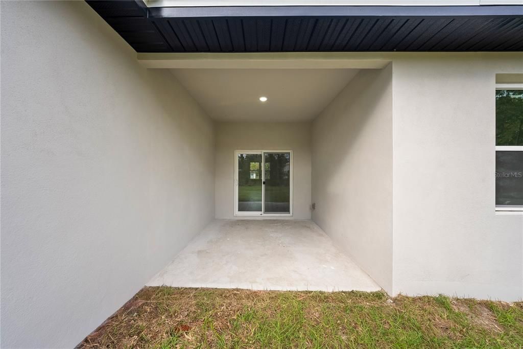 待售: $308,000 (4 贝兹, 2 浴室, 1560 平方英尺)