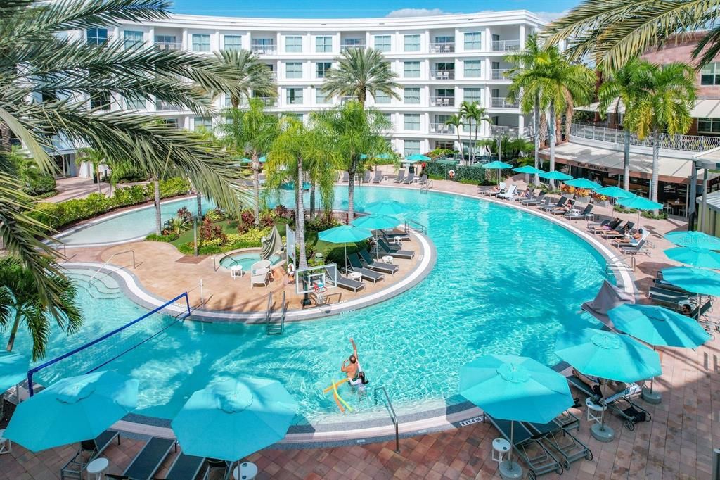 For Sale: $230,000 (2 beds, 2 baths, 1067 Square Feet)