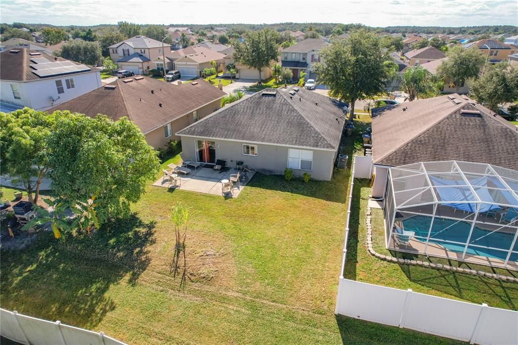 合同活跃: $298,900 (3 贝兹, 2 浴室, 1553 平方英尺)