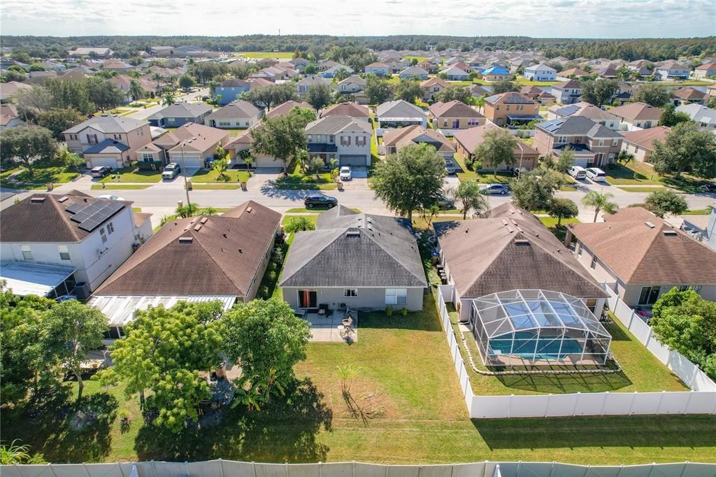 合同活跃: $298,900 (3 贝兹, 2 浴室, 1553 平方英尺)