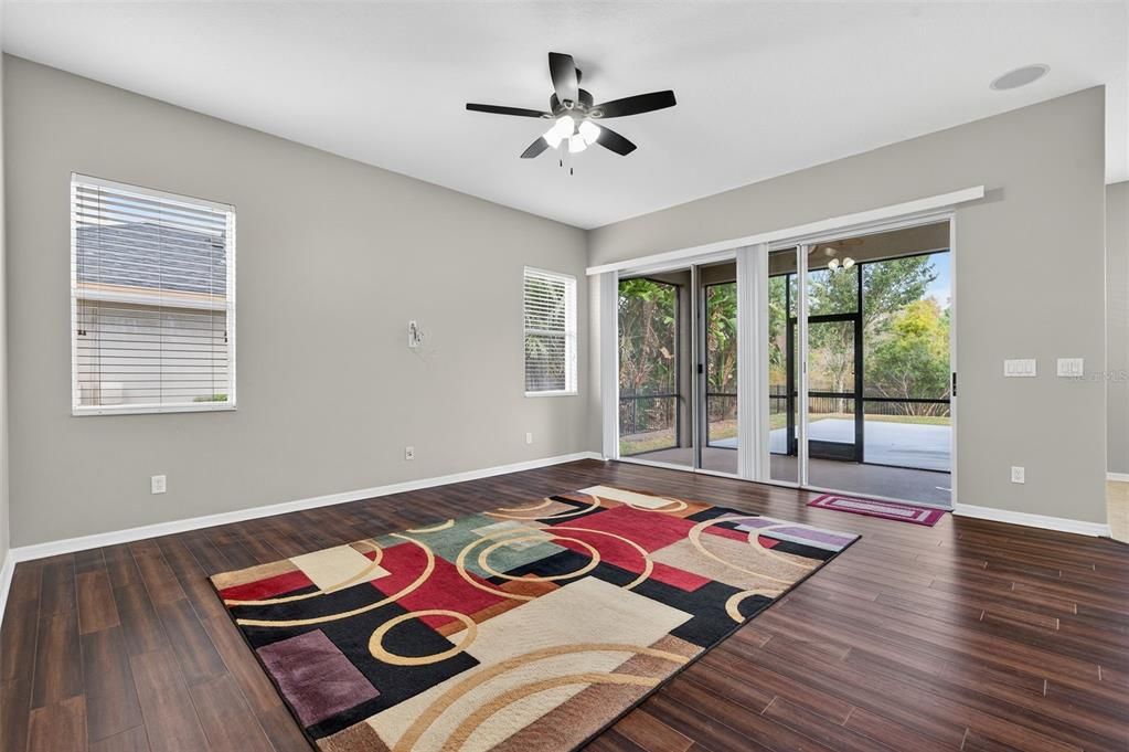 En Venta: $499,900 (5 camas, 3 baños, 2853 Pies cuadrados)