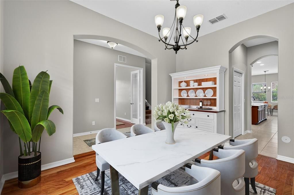 En Venta: $499,900 (5 camas, 3 baños, 2853 Pies cuadrados)