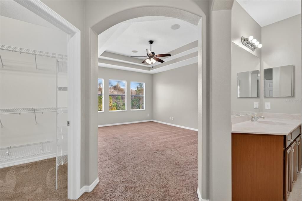 En Venta: $499,900 (5 camas, 3 baños, 2853 Pies cuadrados)