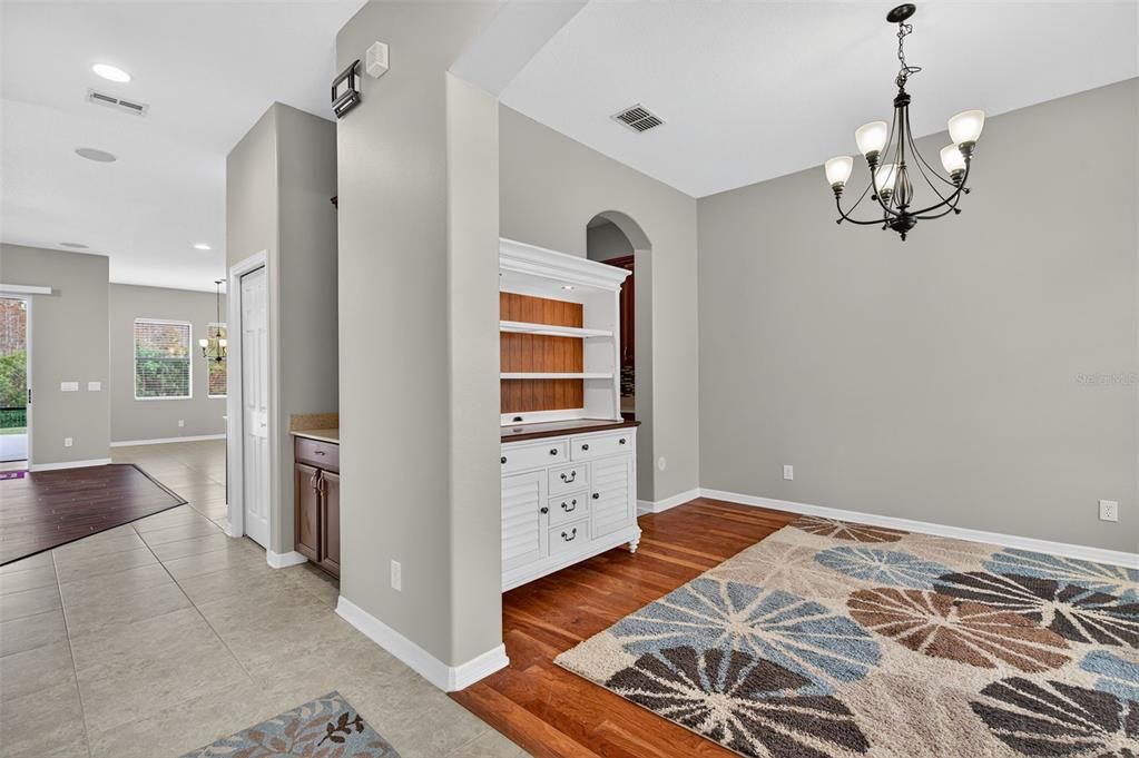 En Venta: $499,900 (5 camas, 3 baños, 2853 Pies cuadrados)