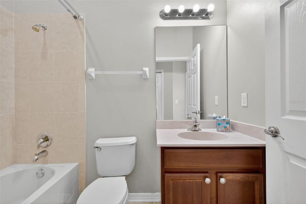 En Venta: $499,900 (5 camas, 3 baños, 2853 Pies cuadrados)