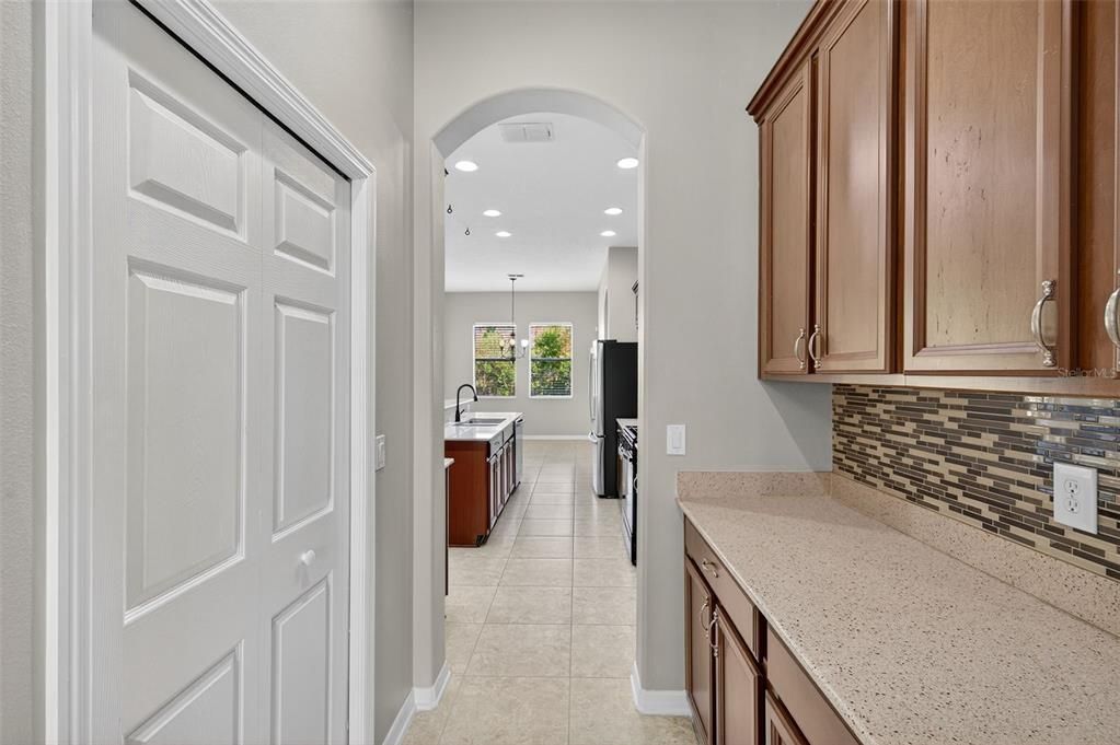 En Venta: $499,900 (5 camas, 3 baños, 2853 Pies cuadrados)