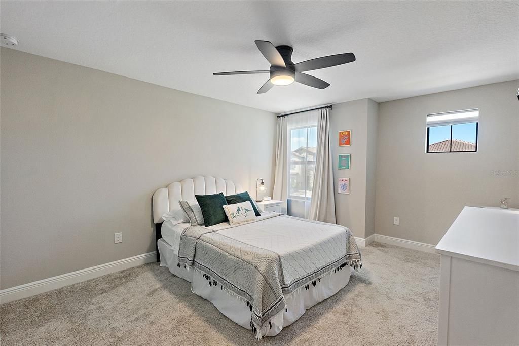 En Venta: $665,000 (5 camas, 3 baños, 3410 Pies cuadrados)