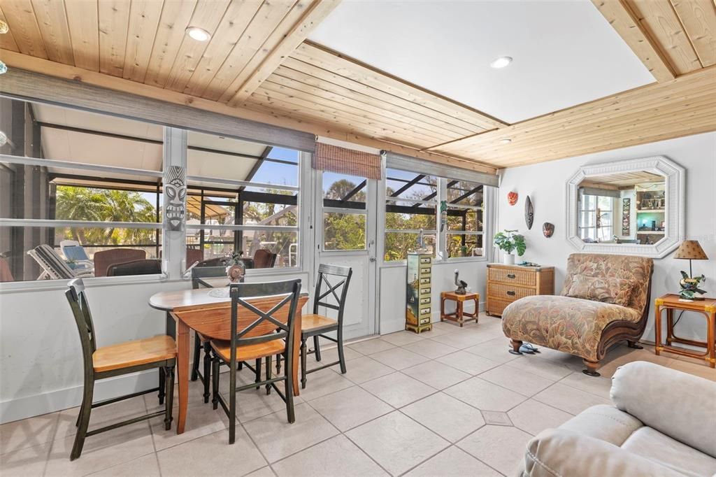 For Sale: $449,900 (3 beds, 2 baths, 1356 Square Feet)