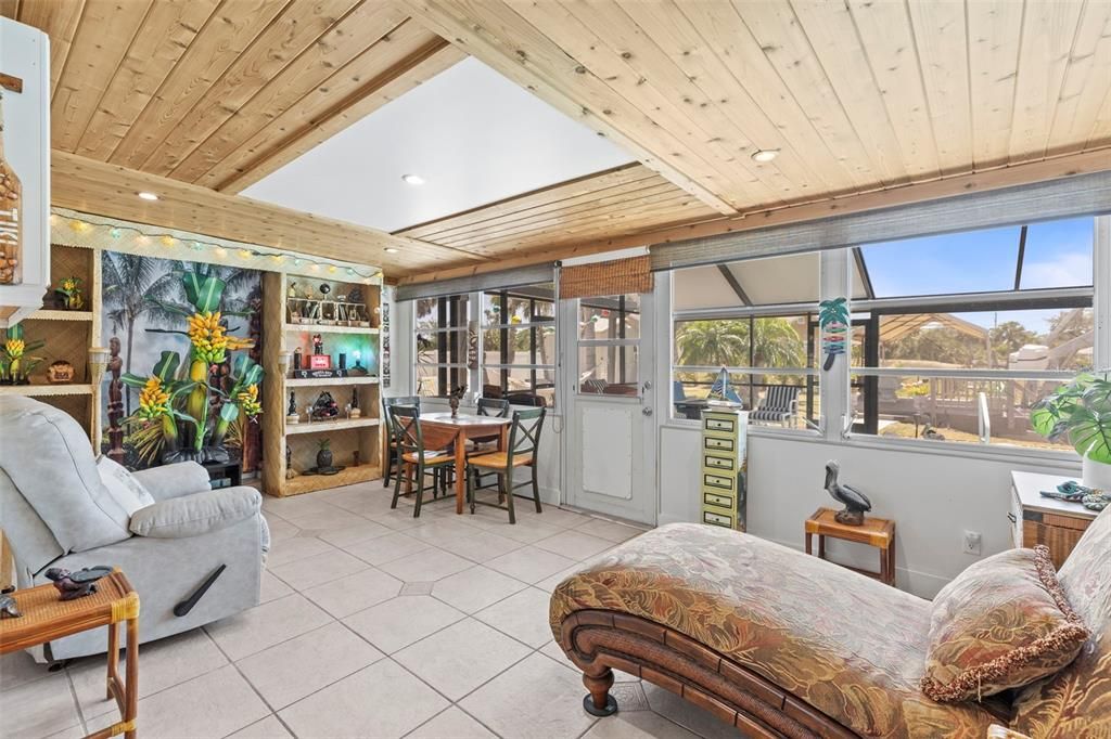 For Sale: $449,900 (3 beds, 2 baths, 1356 Square Feet)