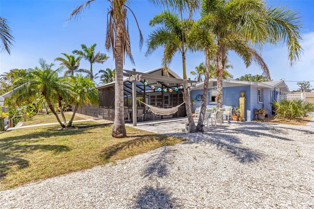 For Sale: $449,900 (3 beds, 2 baths, 1356 Square Feet)