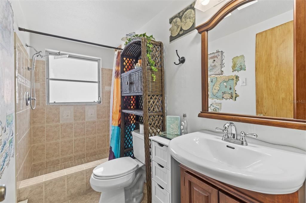 For Sale: $449,900 (3 beds, 2 baths, 1356 Square Feet)