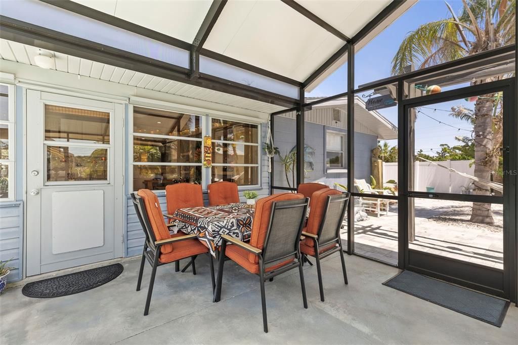 For Sale: $449,900 (3 beds, 2 baths, 1356 Square Feet)