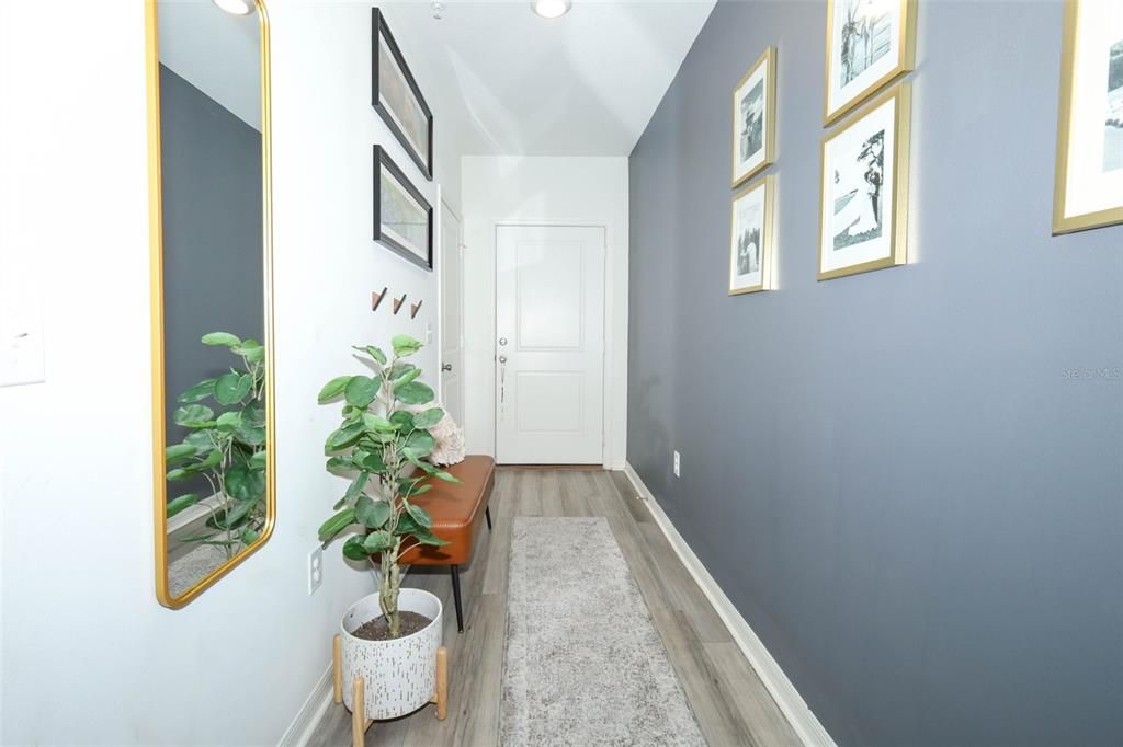 出租: $2,100 (3 贝兹, 2 浴室, 1575 平方英尺)