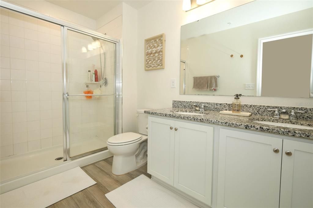 出租: $2,100 (3 贝兹, 2 浴室, 1575 平方英尺)