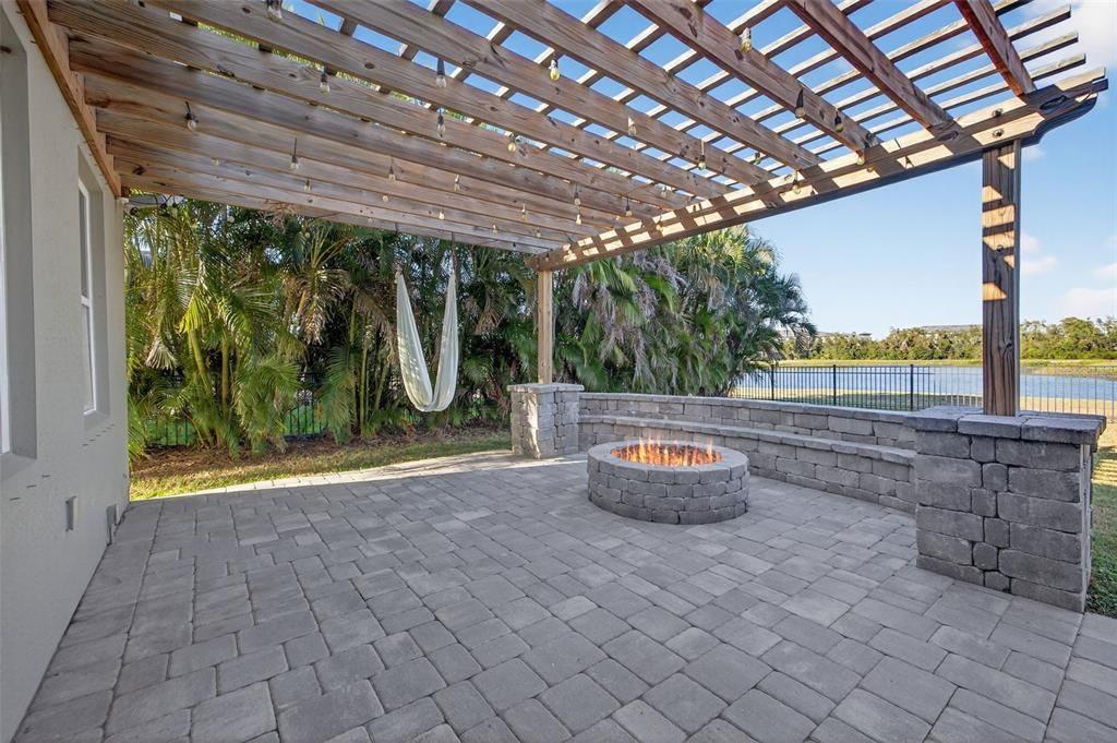 На продажу: $485,000 (4 спален, 3 ванн, 2290 Квадратных фут)