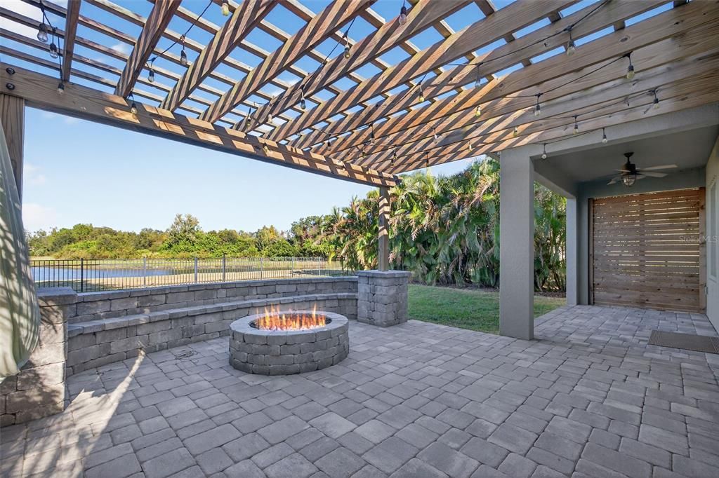 На продажу: $485,000 (4 спален, 3 ванн, 2290 Квадратных фут)