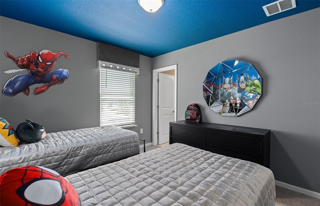 Под контрактом: $749,870 (5 спален, 5 ванн, 2611 Квадратных фут)