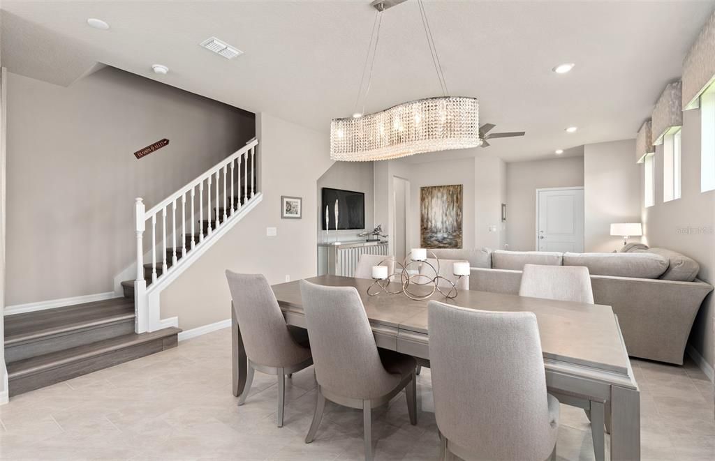 Под контрактом: $749,870 (5 спален, 5 ванн, 2611 Квадратных фут)