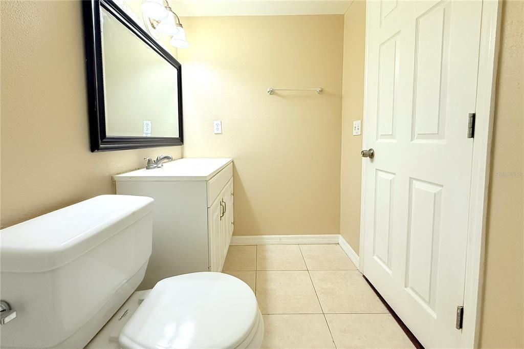 For Sale: $145,000 (2 beds, 2 baths, 1068 Square Feet)