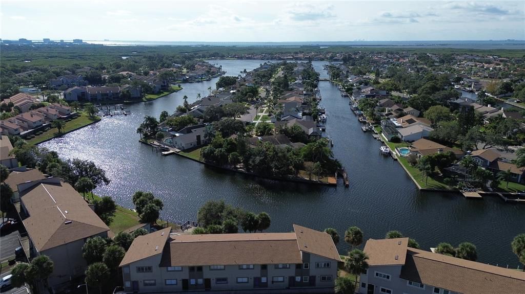 For Sale: $145,000 (2 beds, 2 baths, 1068 Square Feet)