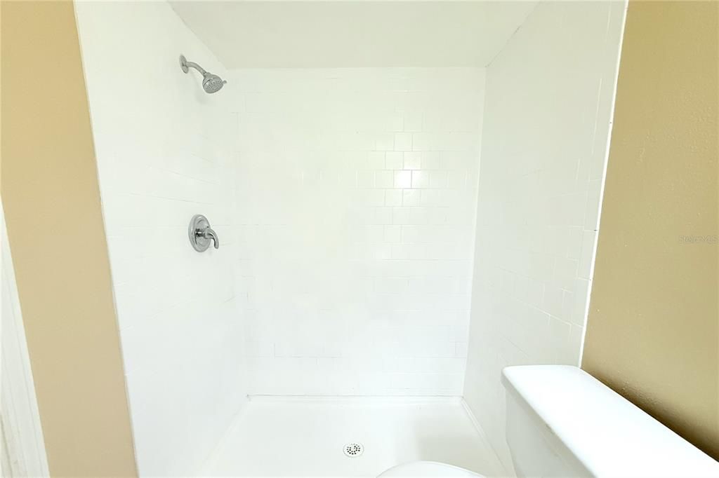 For Sale: $145,000 (2 beds, 2 baths, 1068 Square Feet)