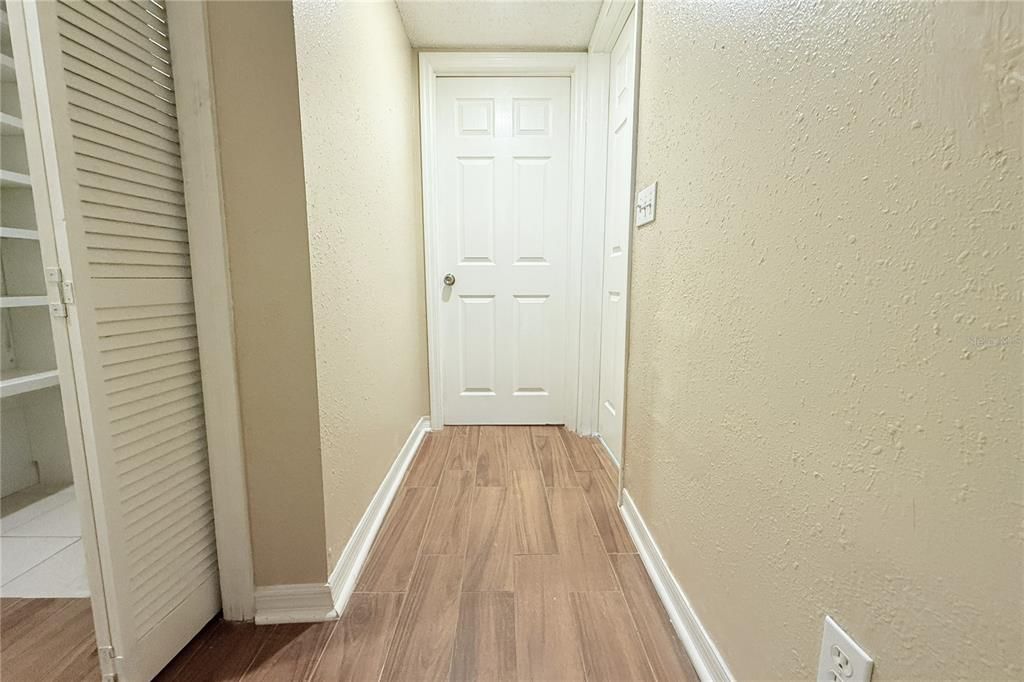 For Sale: $145,000 (2 beds, 2 baths, 1068 Square Feet)