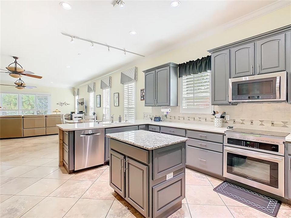 待售: $579,900 (3 贝兹, 2 浴室, 2719 平方英尺)