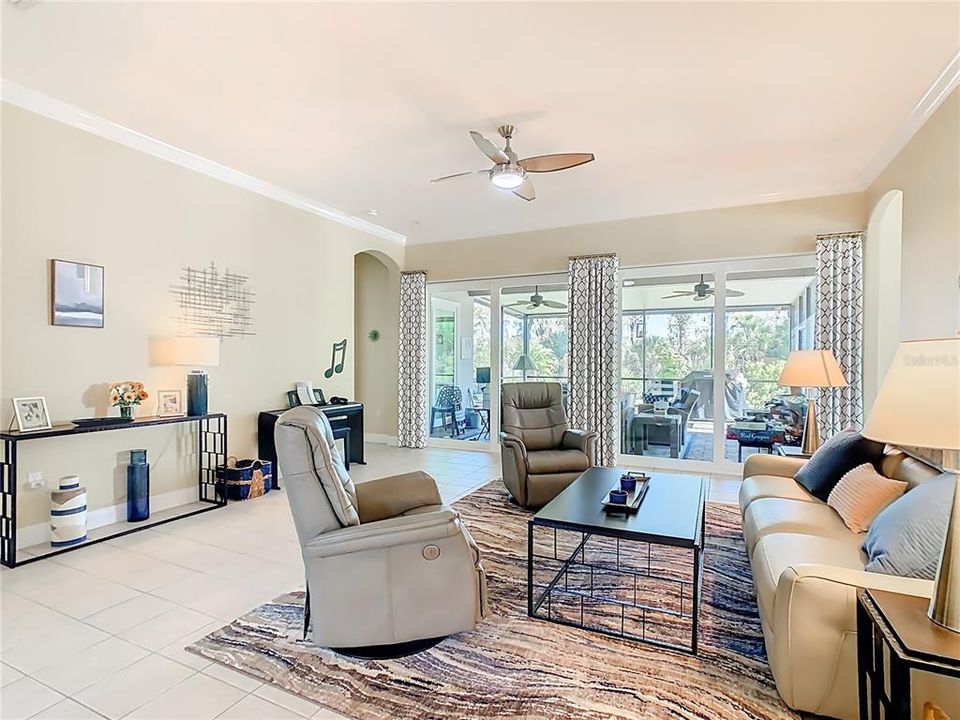 На продажу: $599,000 (3 спален, 2 ванн, 2719 Квадратных фут)