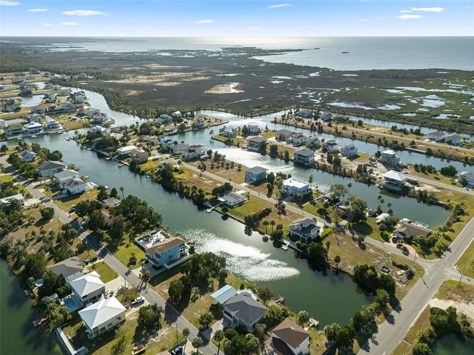 For Sale: $349,900 (4 beds, 2 baths, 1688 Square Feet)