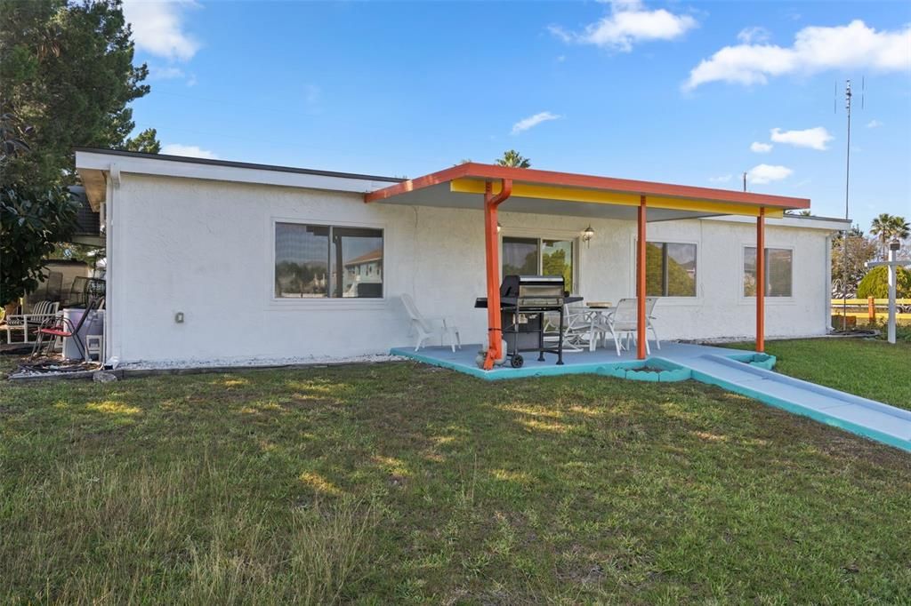 For Sale: $349,900 (4 beds, 2 baths, 1688 Square Feet)