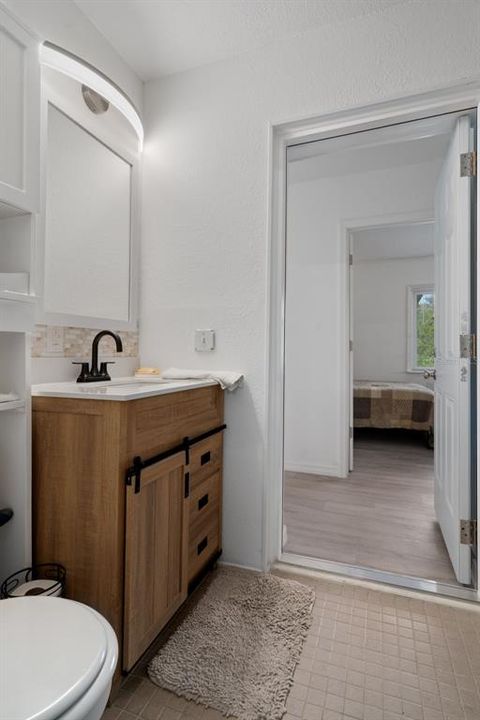 For Sale: $349,900 (4 beds, 2 baths, 1688 Square Feet)