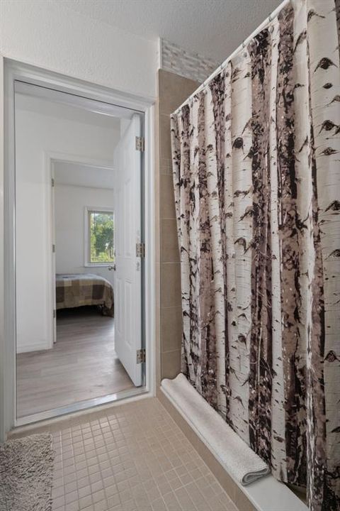 For Sale: $349,900 (4 beds, 2 baths, 1688 Square Feet)